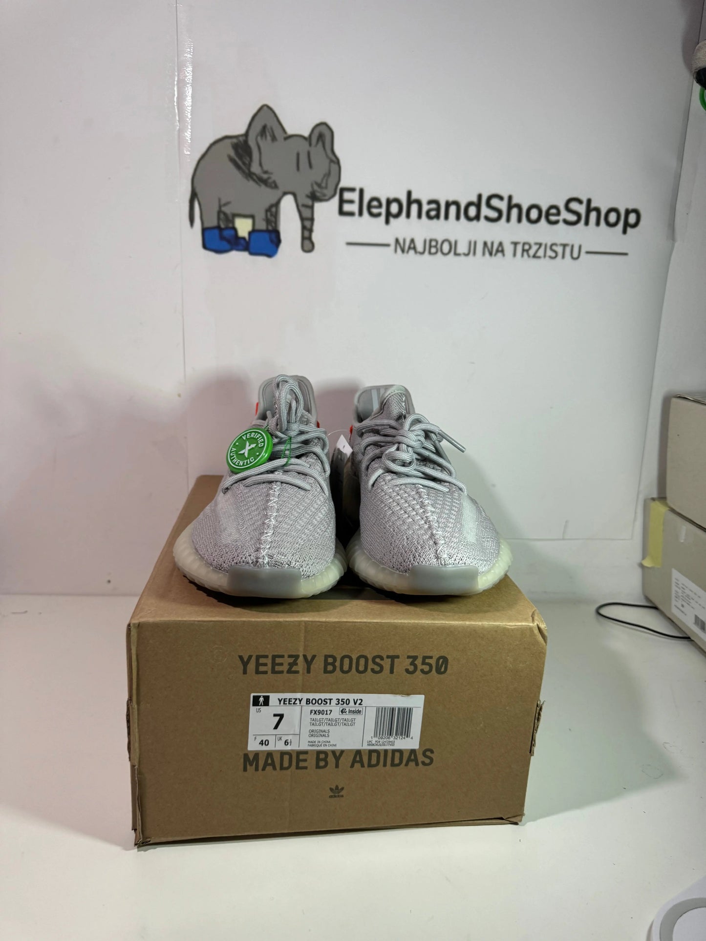 Yeezy Tail Light (Odmah dostupne) br 36 46 Elephand.shoes