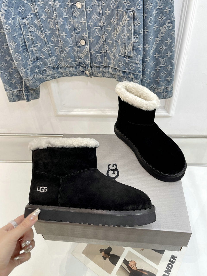 Ugg boots low mini