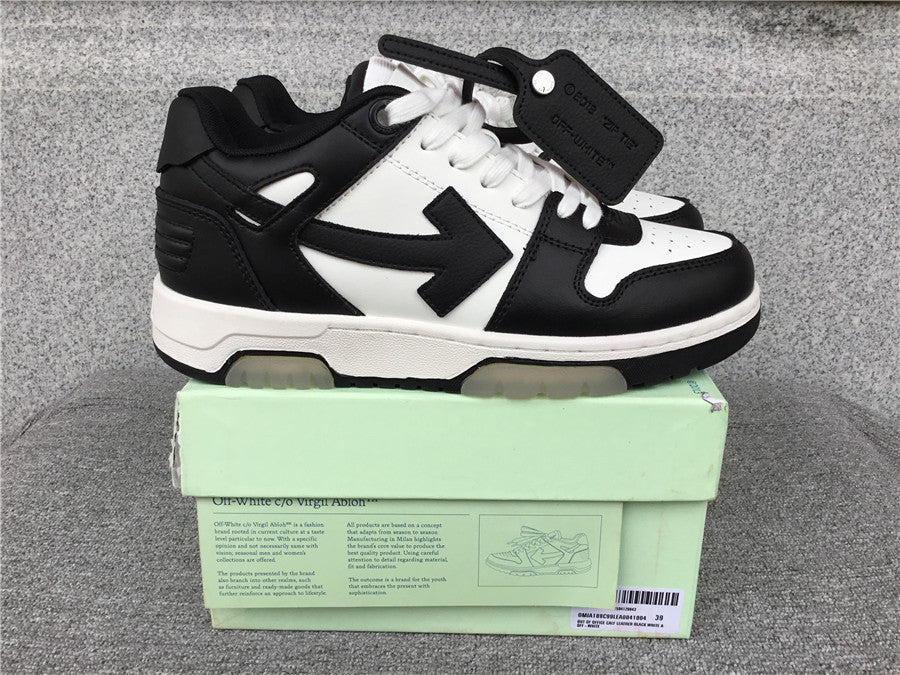 OFF-WHITE out the office Black / White