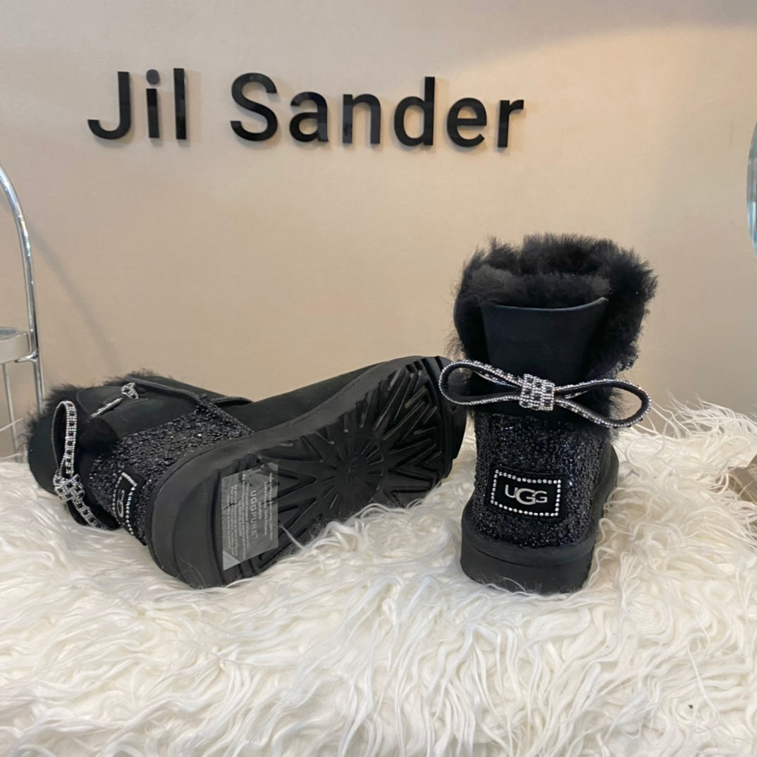 Ugg boots ultra mini black crystal