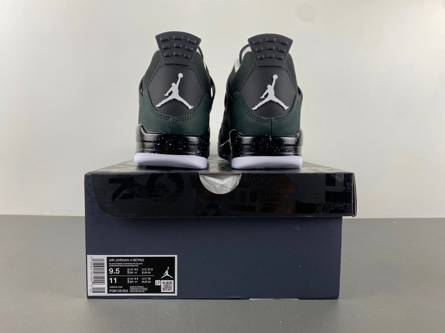 Air Jordan 4 Retro Fear