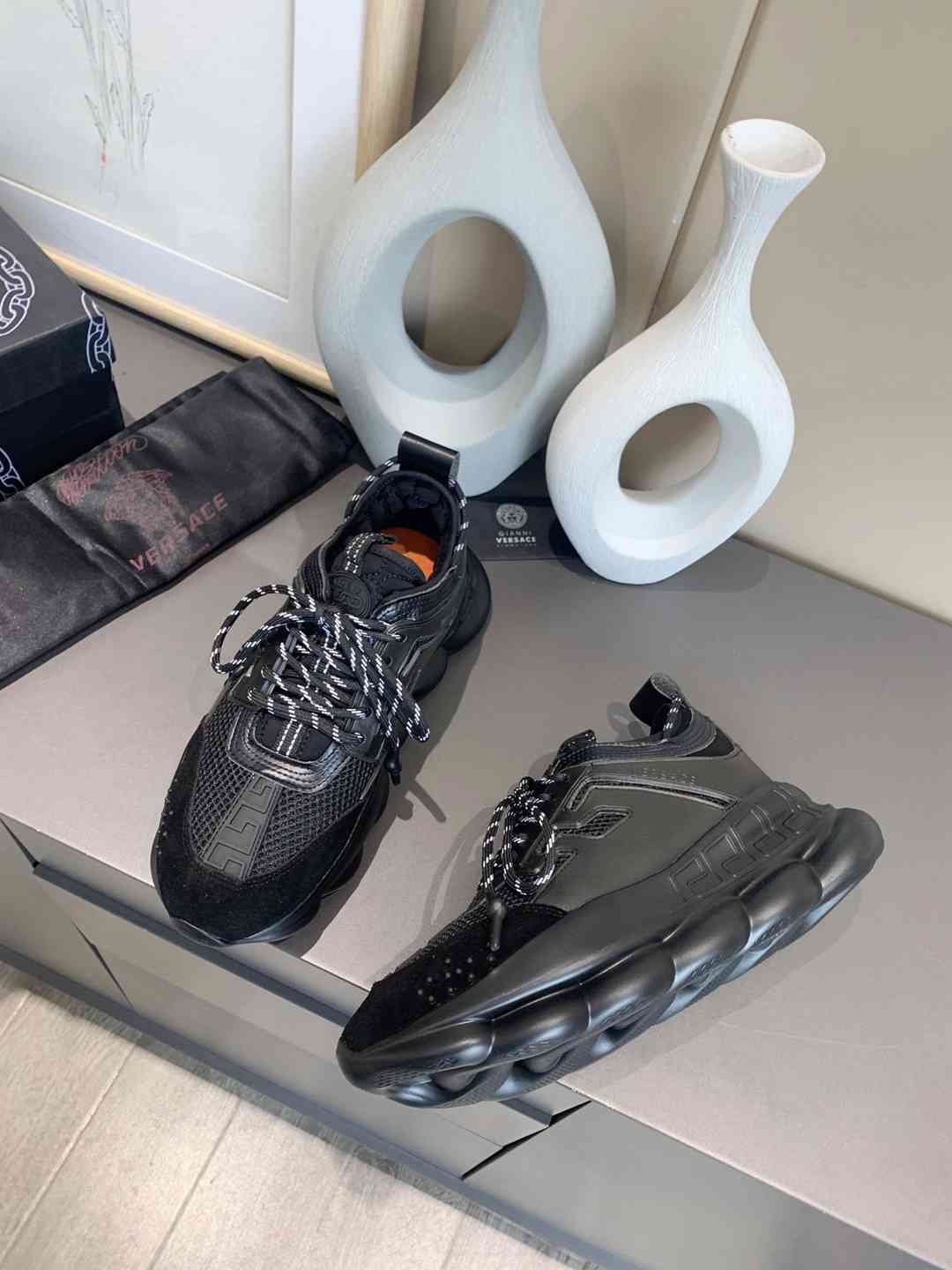 Versace Chain Reaction Balck