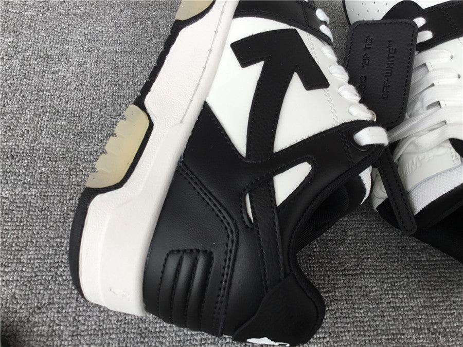OFF-WHITE out the office Black / White