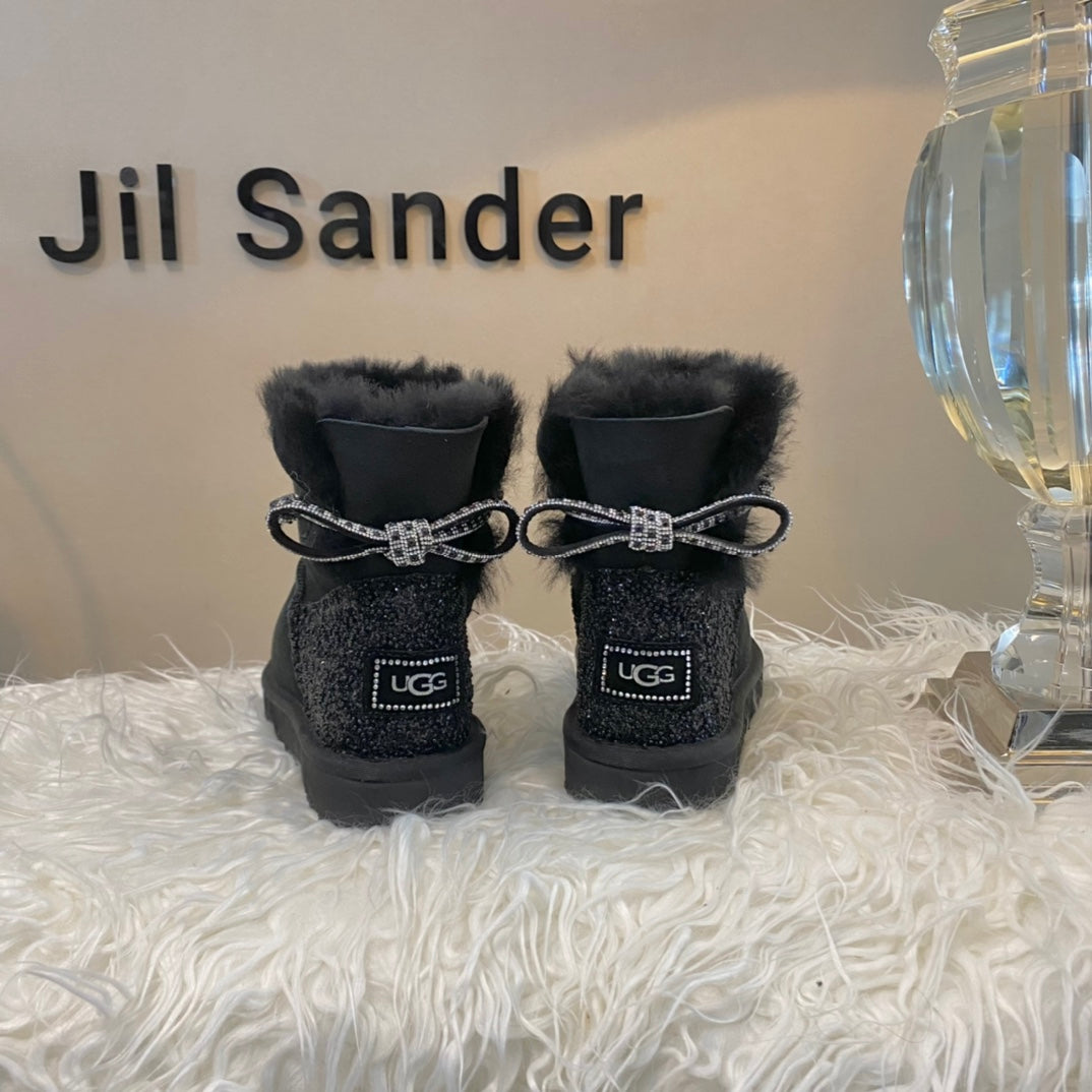 Ugg boots ultra mini black crystal