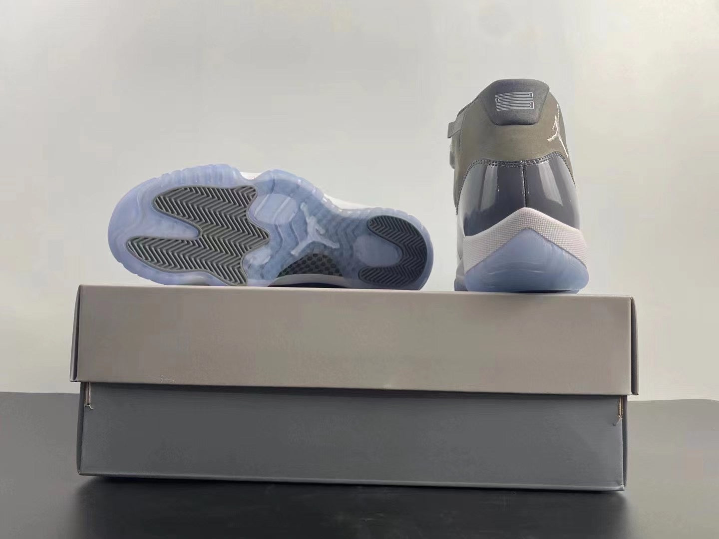 Jorda 11 Grey