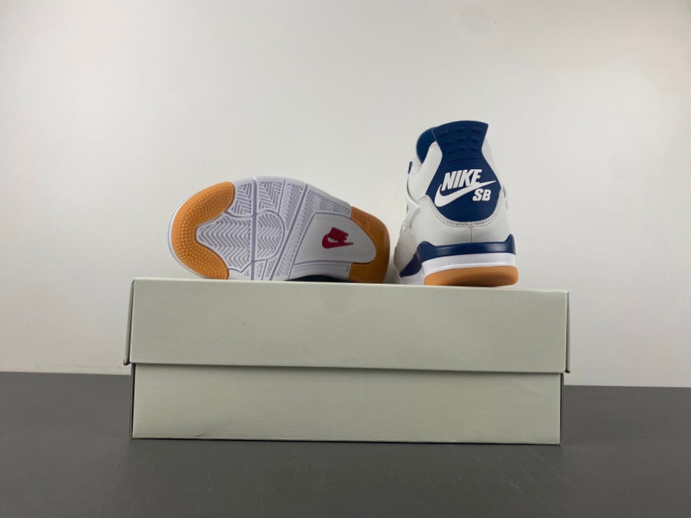 Air Jordan 4 SB Navy