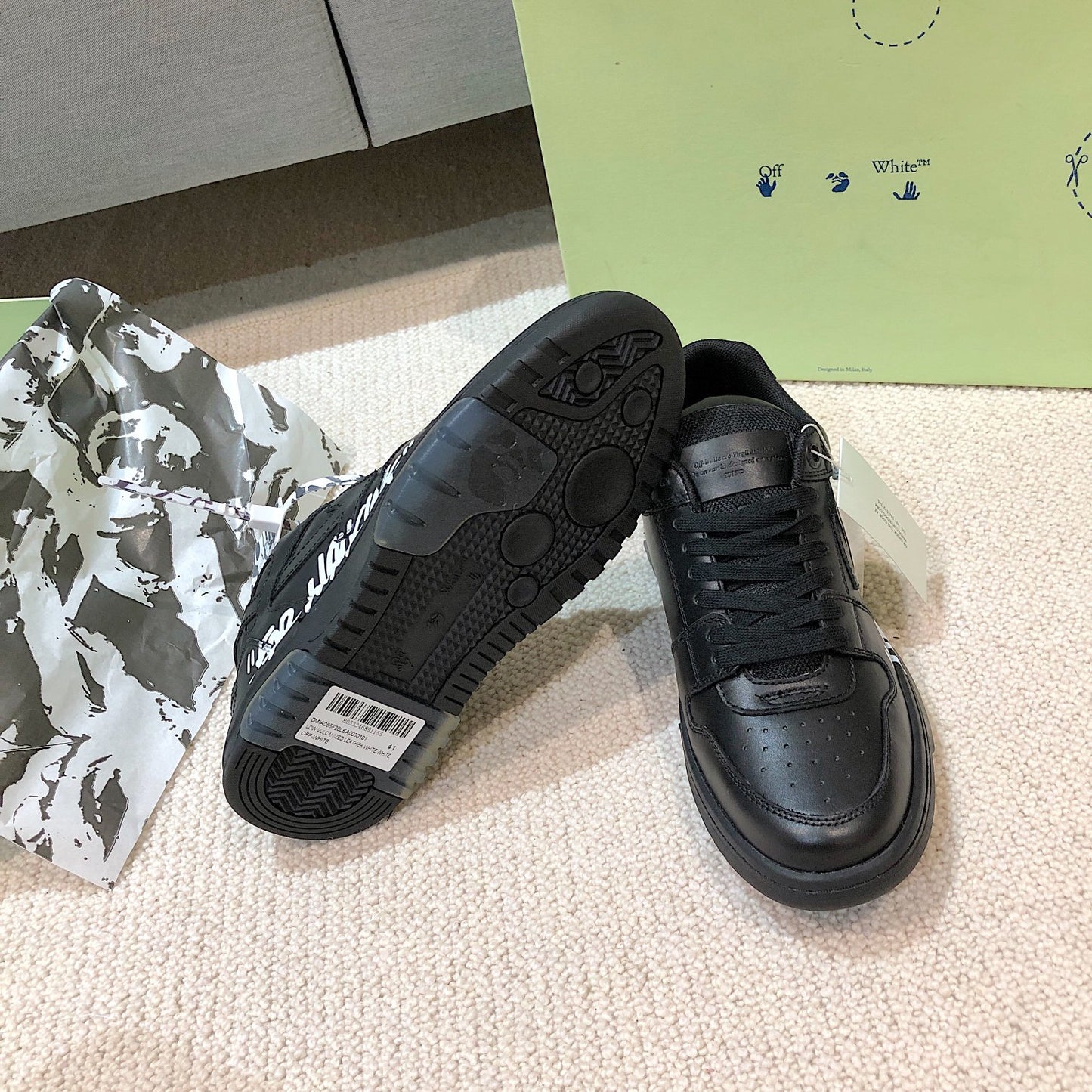 OFF-WHITE out the office Graffiti Balck