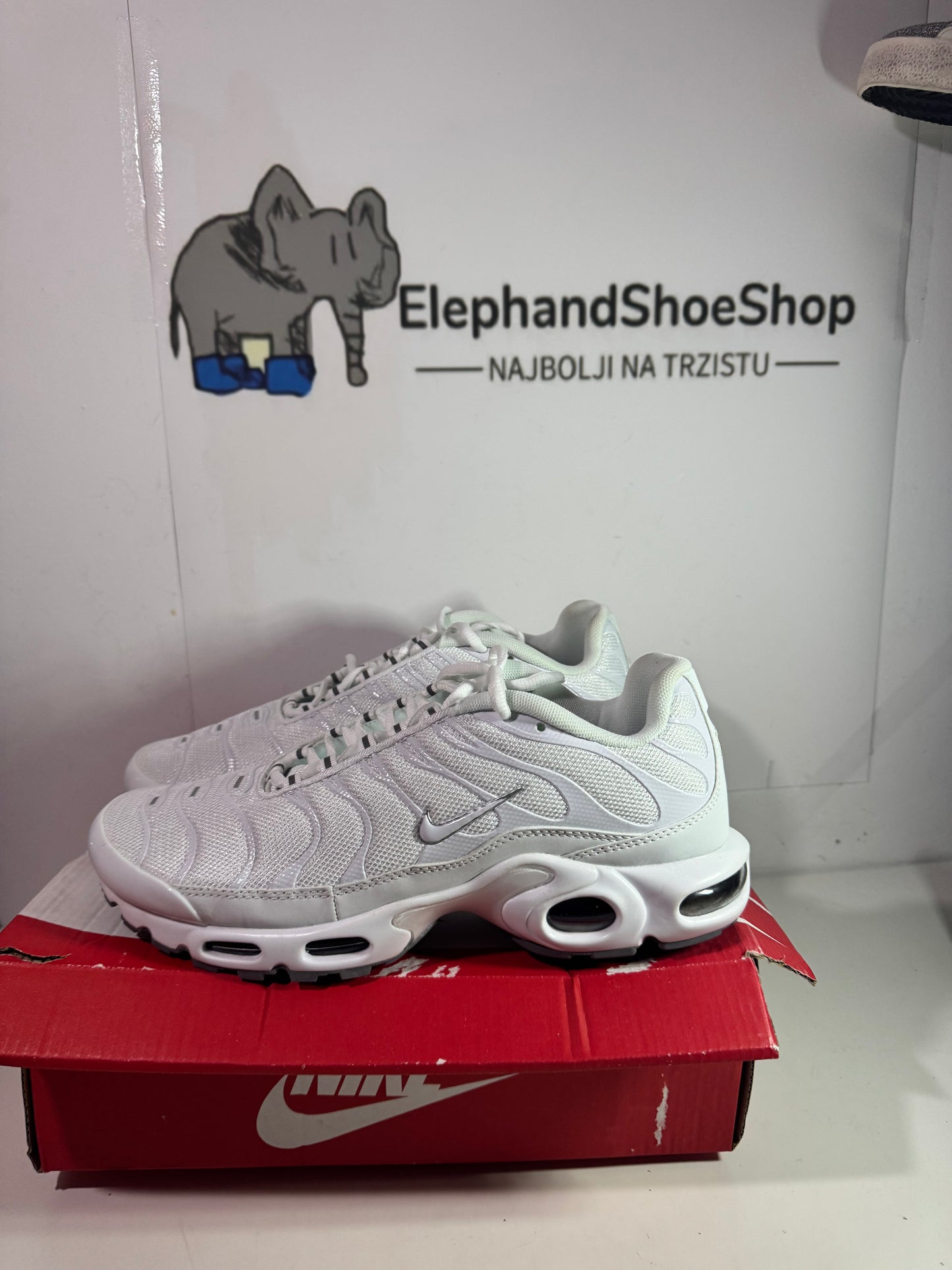 Nike Tn White (Available Now) Size 38 45