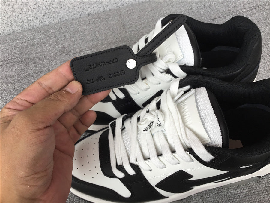 OFF-WHITE out the office Black / White