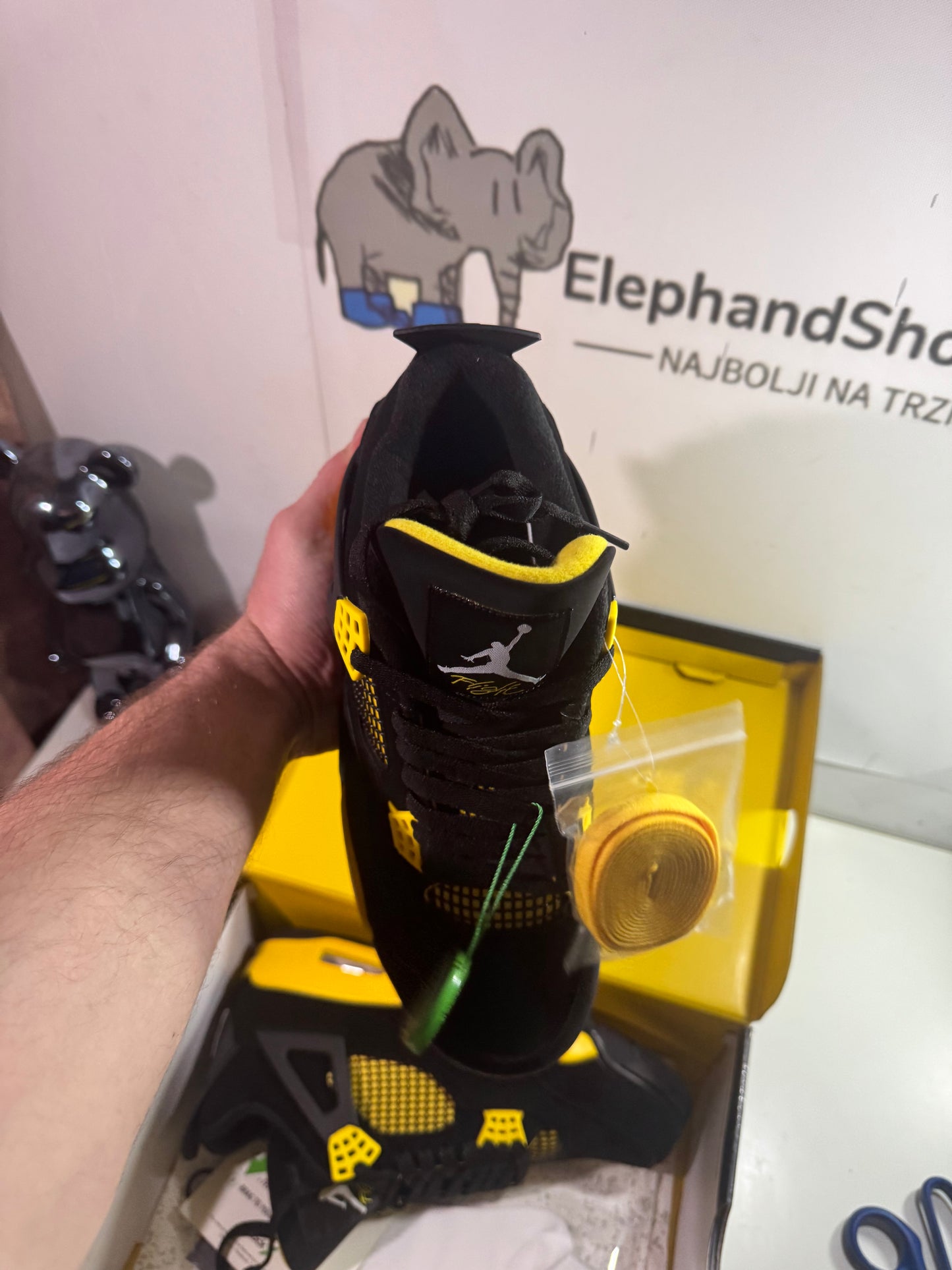 Jordan 4 Yellow Thunder (Odmah Dostupne)br 43