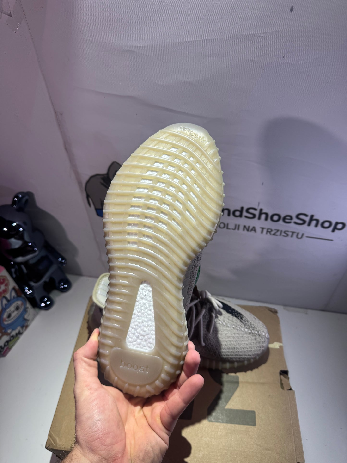 Yeezy Slate (Odmah dostupne) br 42