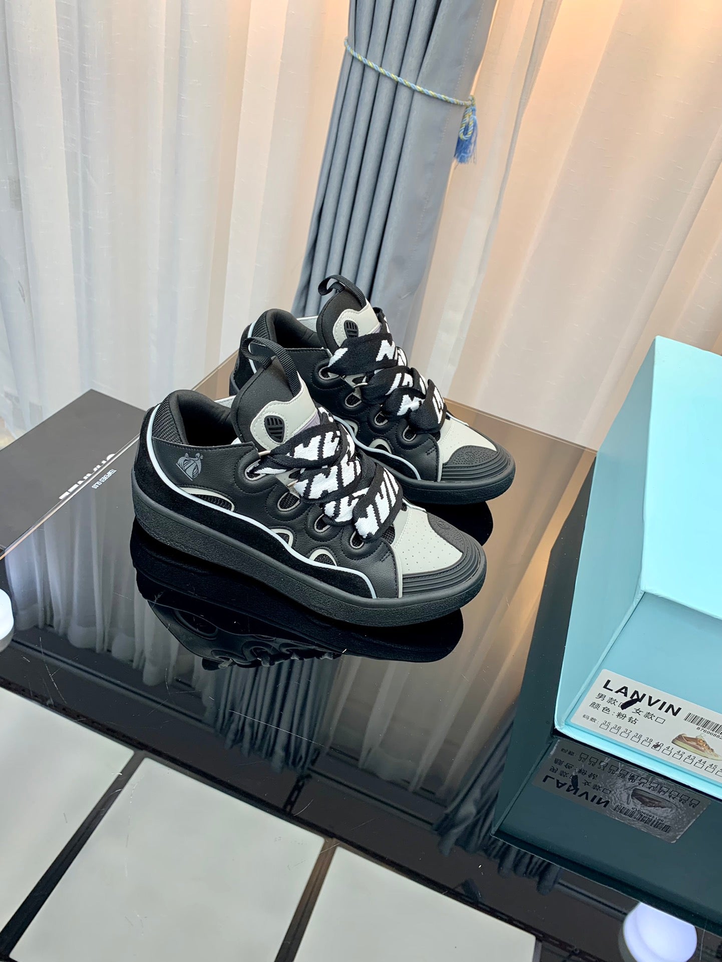 Lanvin Black/White