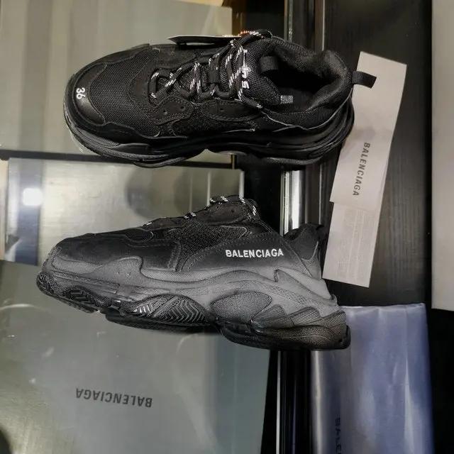 Balnciaga Triple S Black Elephand.shoes