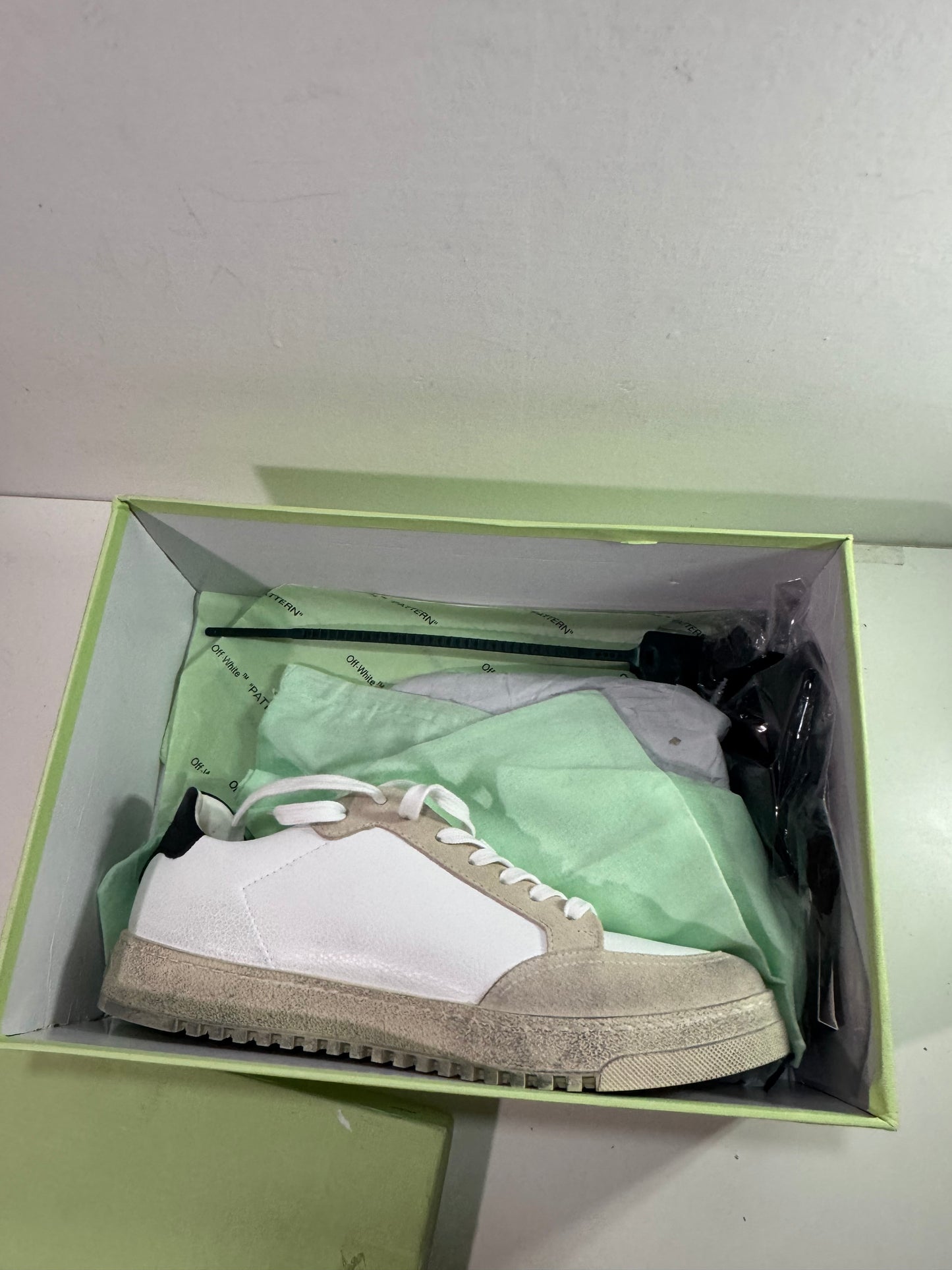 Off White Low White/Black (Odmah Dostupne) br 42