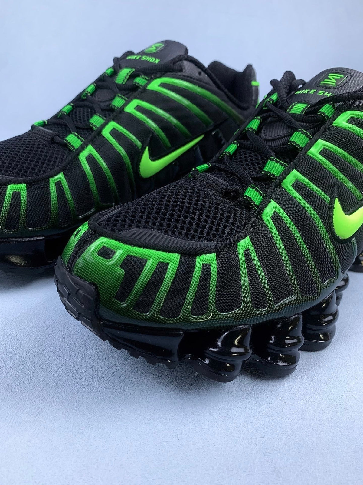 Shox White Green Elephand.shoes
