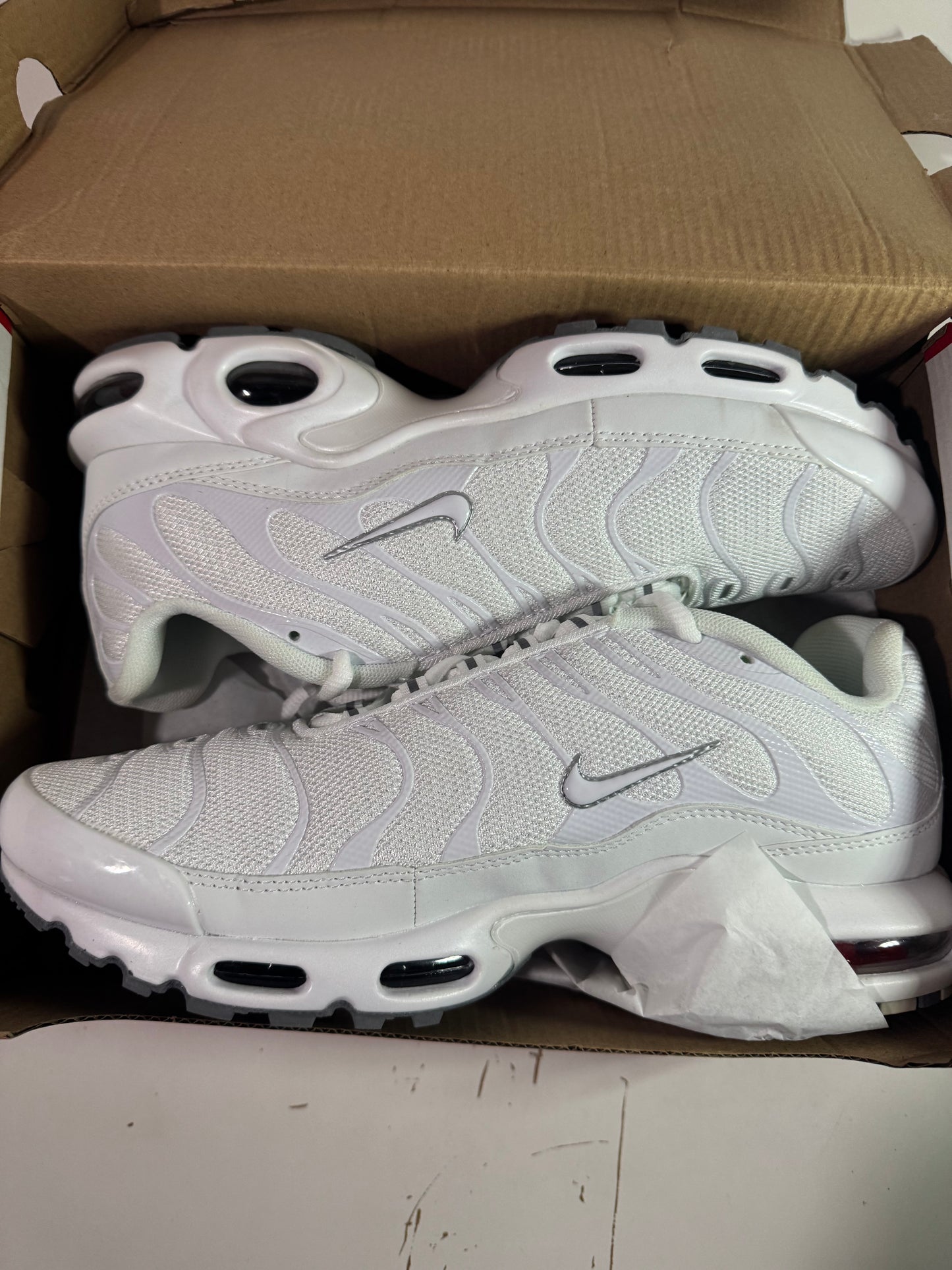 Nike Tn White (Available Now) Size 38 45