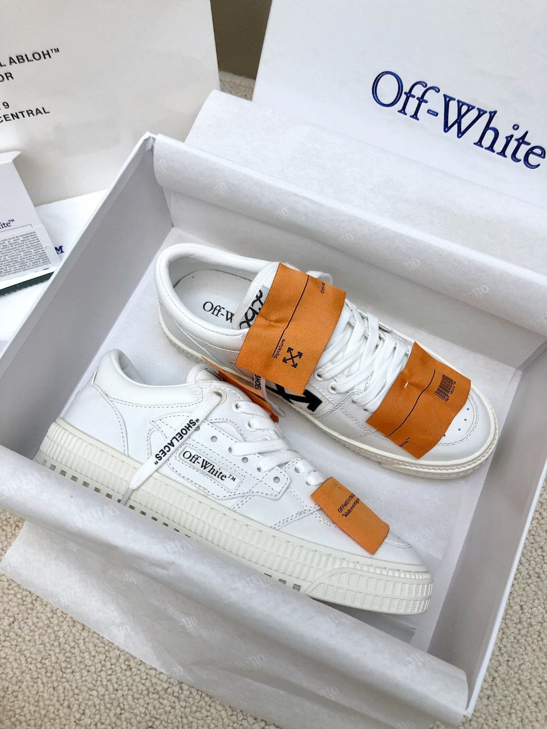 Off-White "Off-Court" 3.0 Low Elephand.shoes