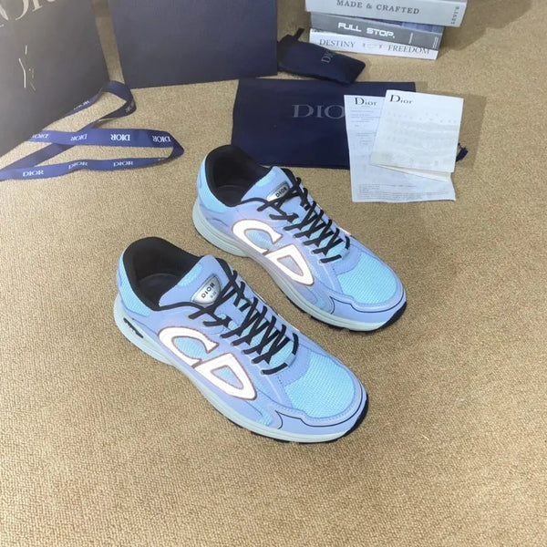 Dior Trainers Baby Blue tenisice — bočni prikaz