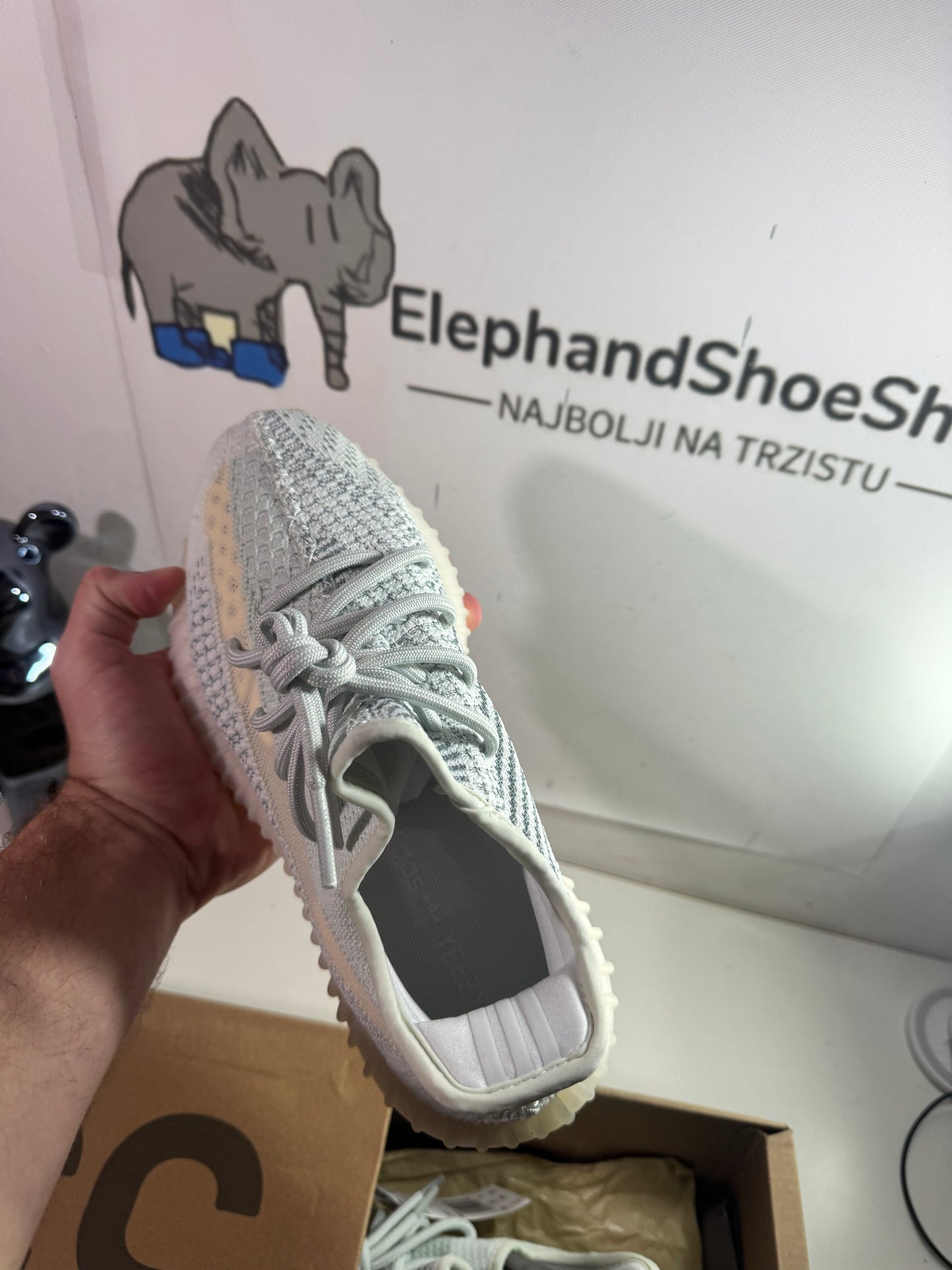 Yeezy Cloud White (Odmah dostupne) br 40