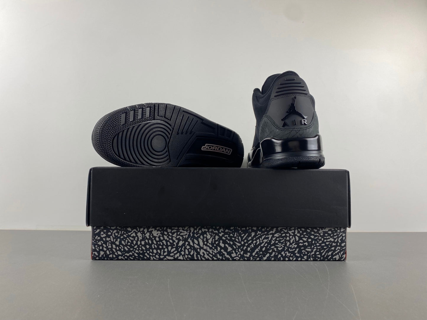 Air Jordan 3 Black Cat
