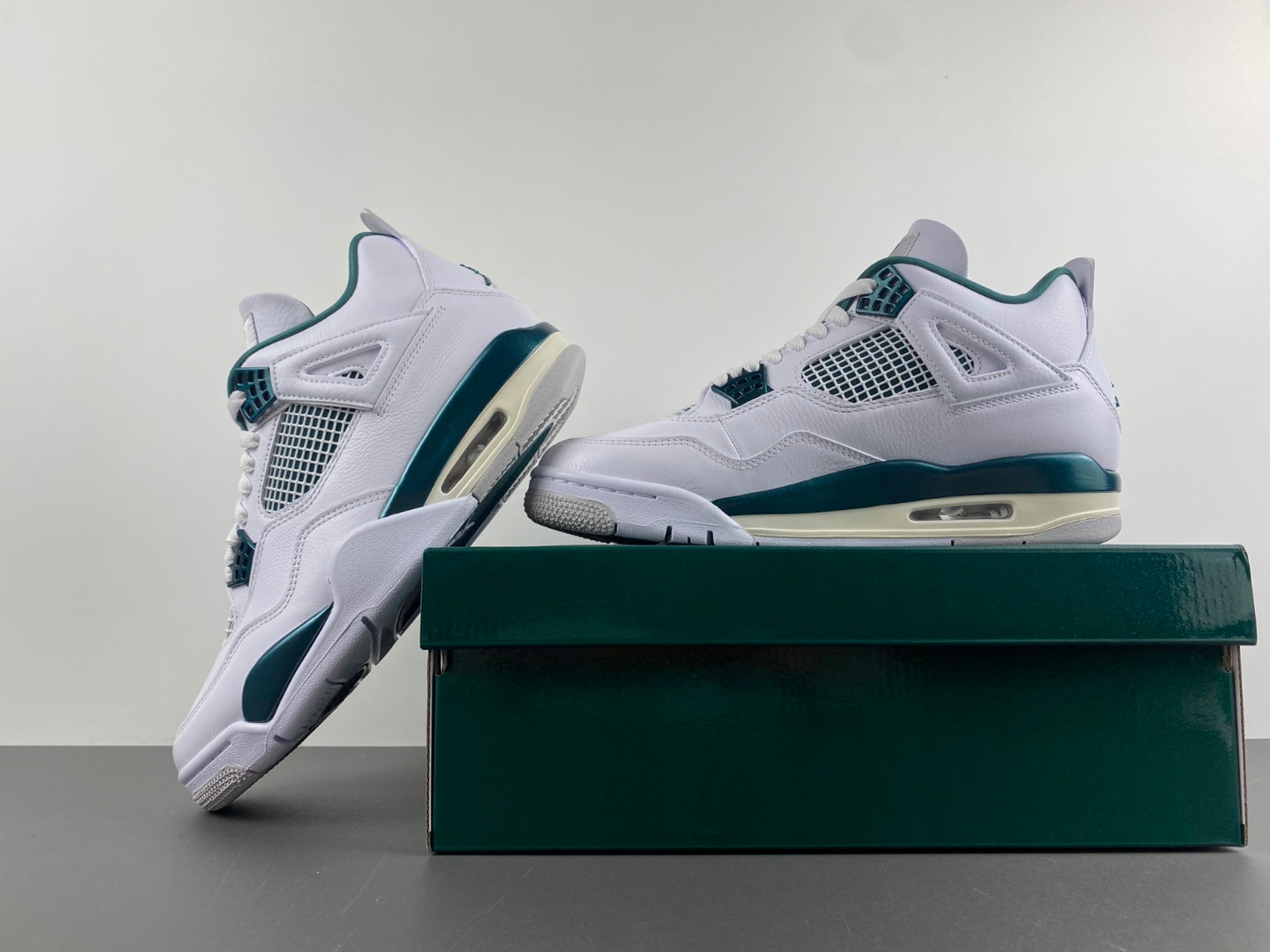 Air Jordan 4 "Oxidized Green"