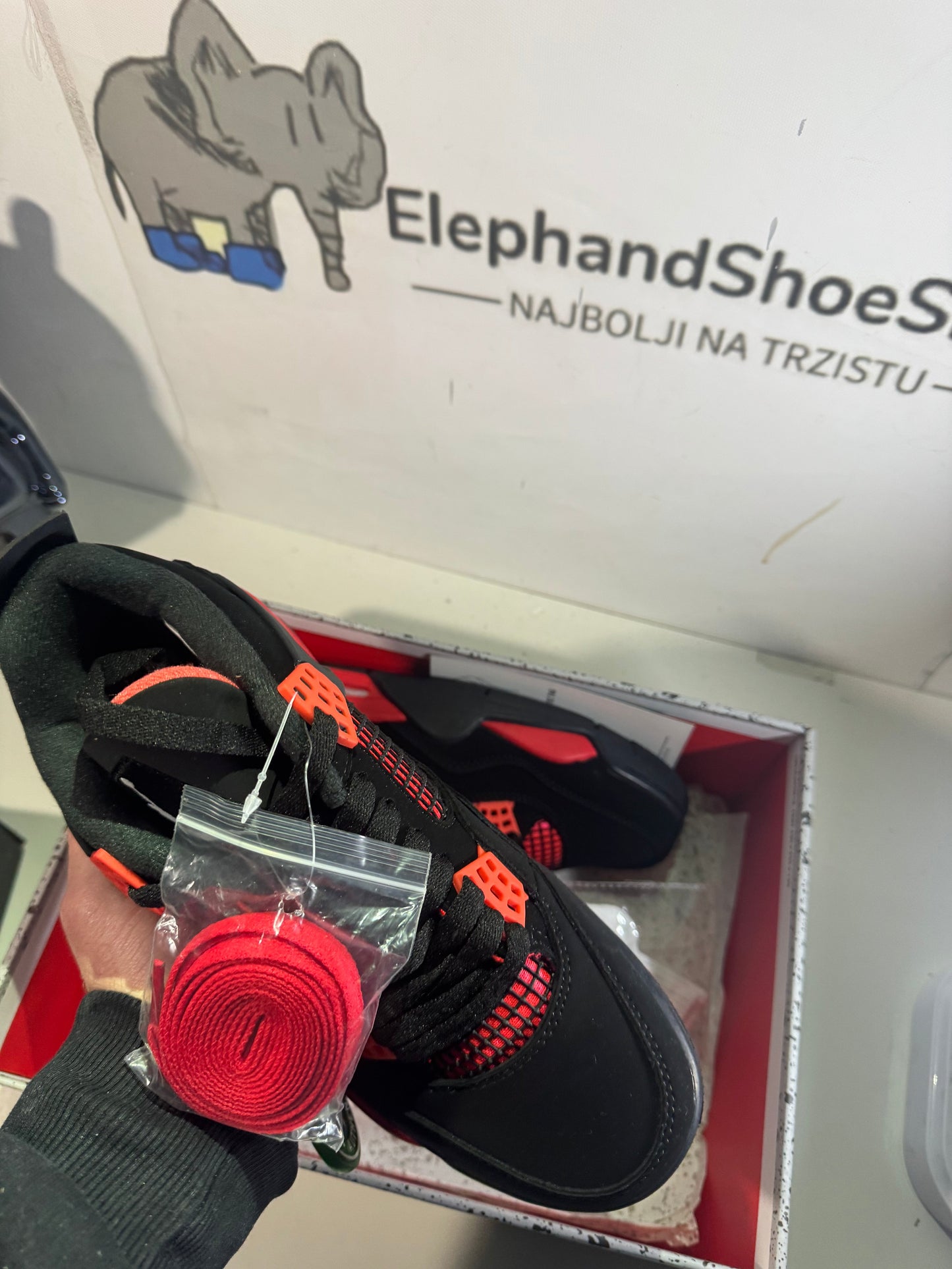 Jordan 4 Red (Odmah Dostupne) br 40 Elephand.shoes