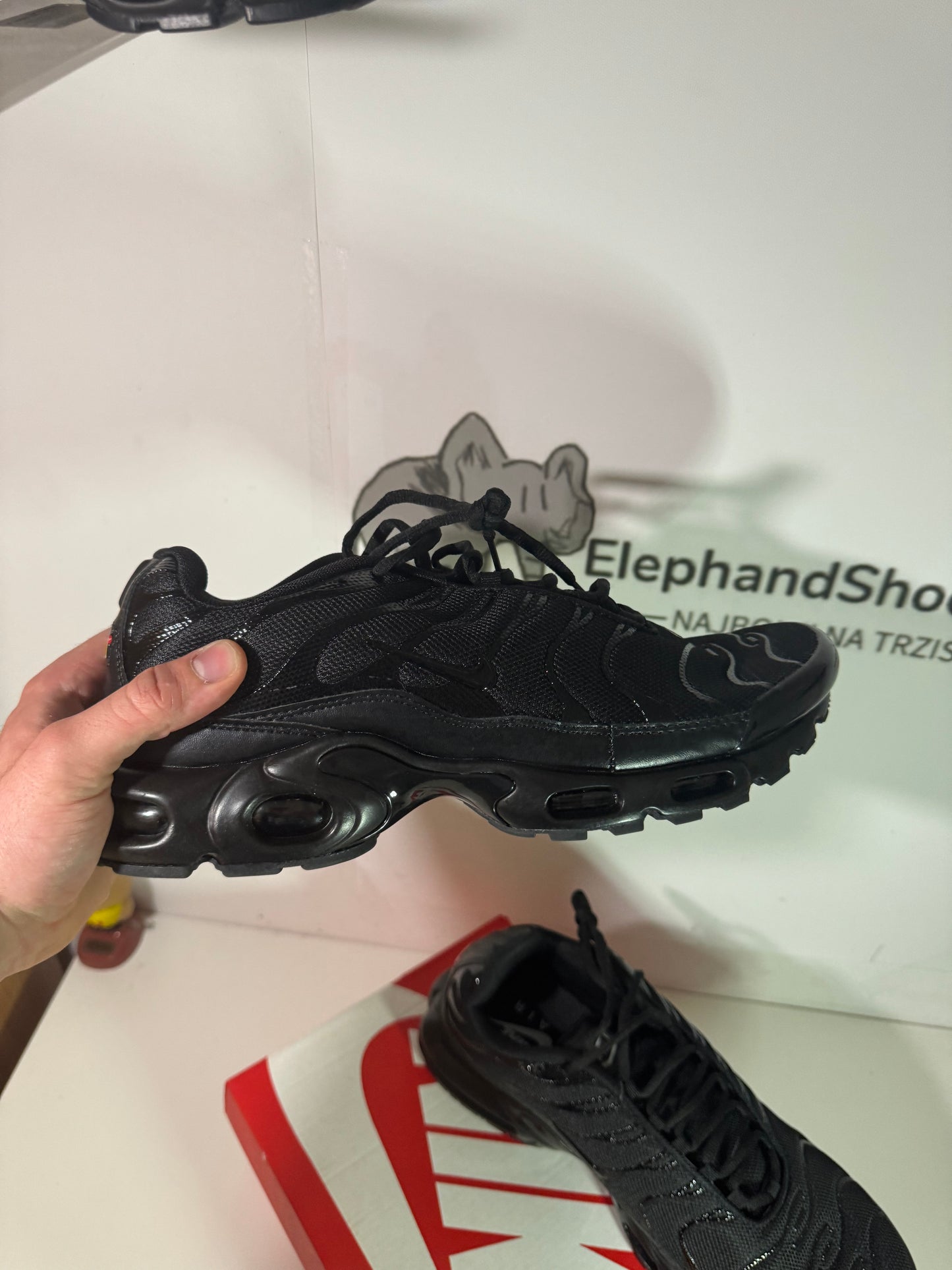 Nike Tn Black (Available Now) size 39 42