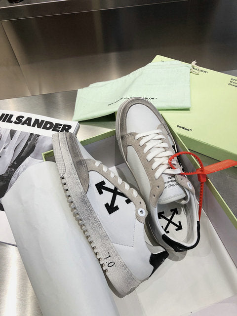 Off white Low White