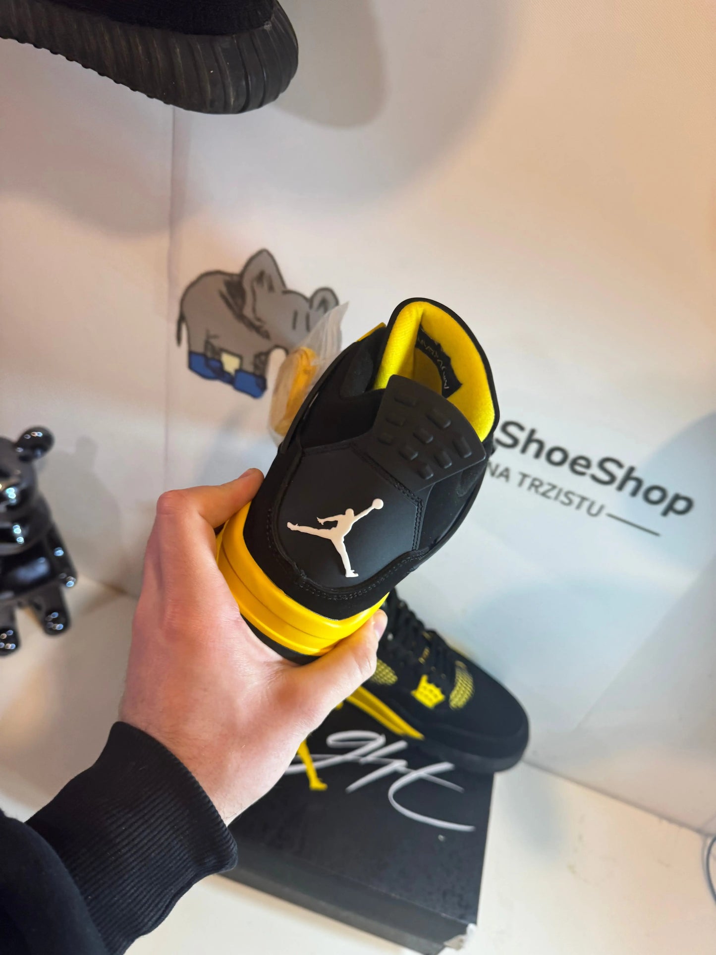 Jordan 4 Thunder (Odmah Dostupne) br 45 Elephand.shoes