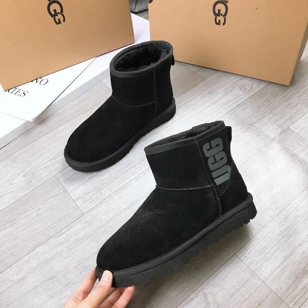 Ugg boots ultra mini black čizme — bočni prikaz