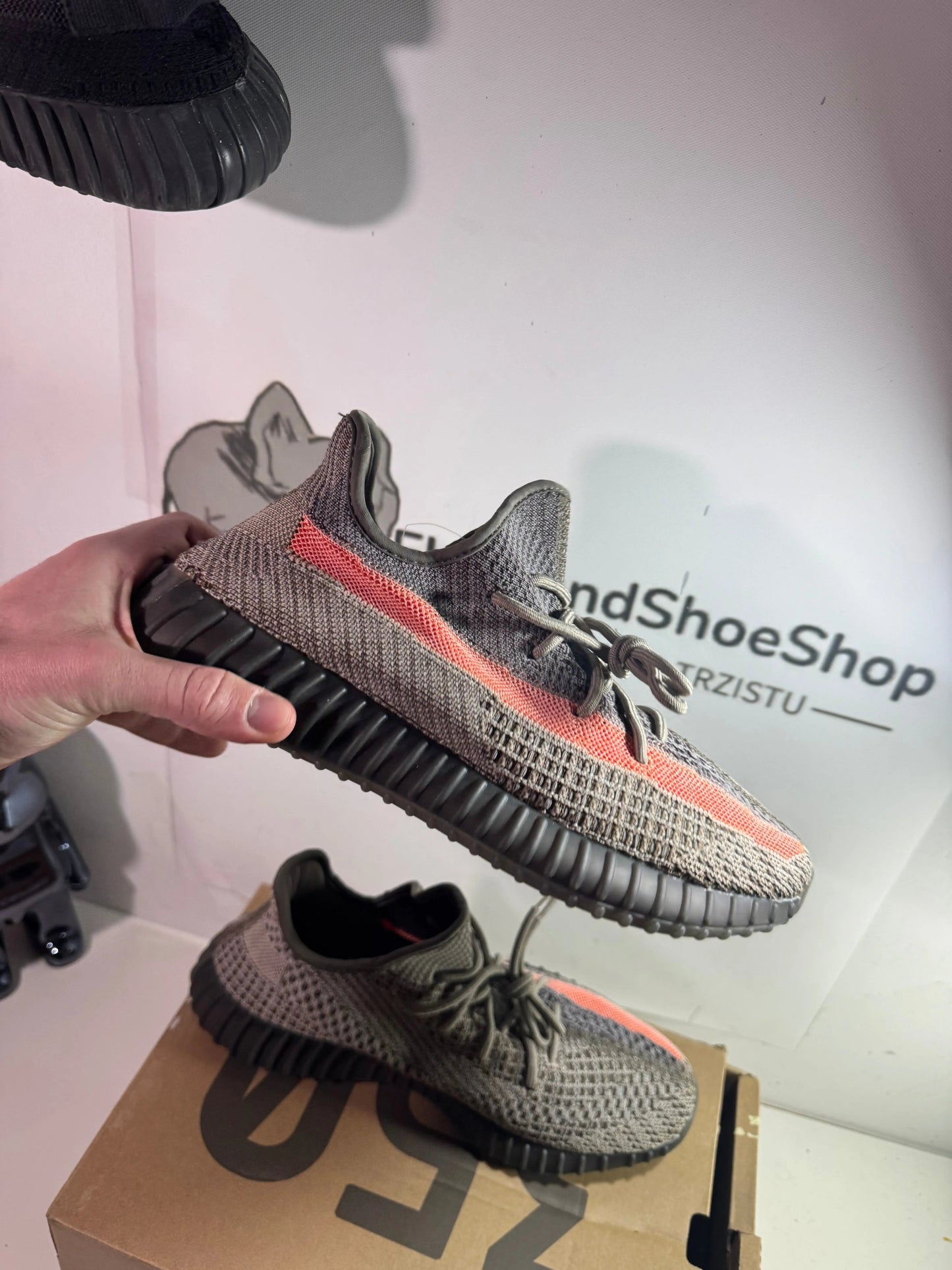 Yeezy Brown / Orange (Odmah dostupne) br 44 2/3 Elephand.shoes