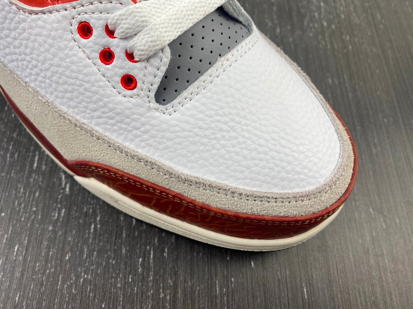 Jordan 3 Fire Red