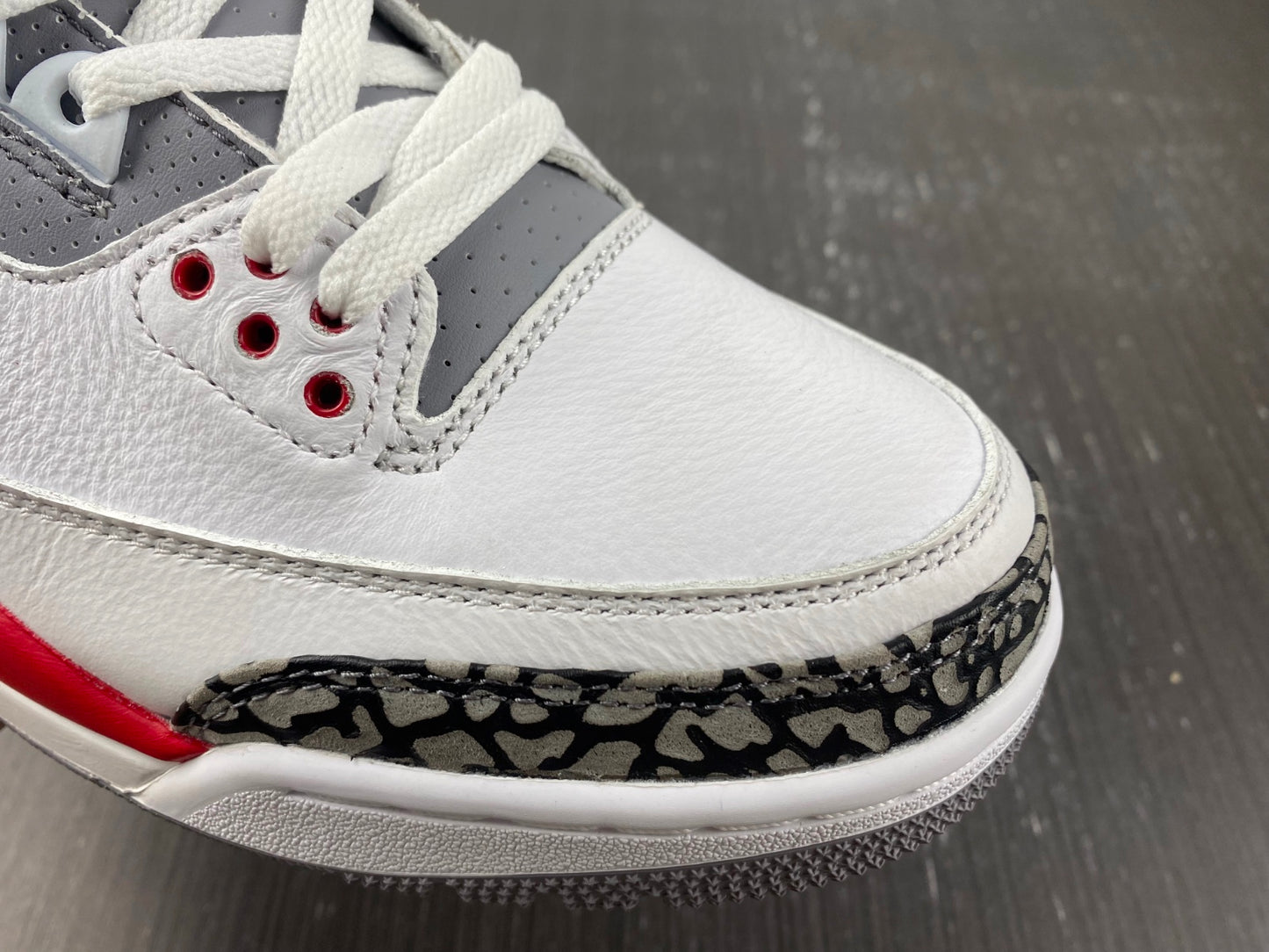 Jordan 3 Fire Red