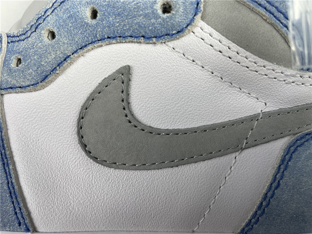 Air Jordan 1 High "Hyper Royale"