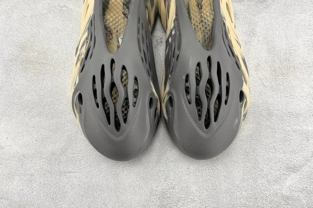 Yeezy Foam Runners Moon Elephand.shoes