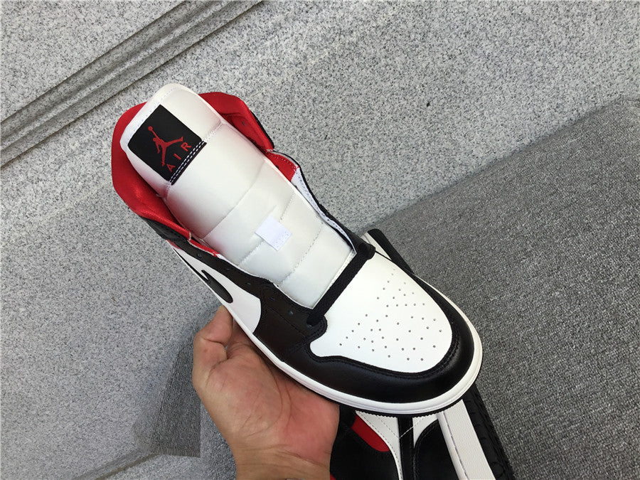 Air Jordan 1 Mid "Black White Red"