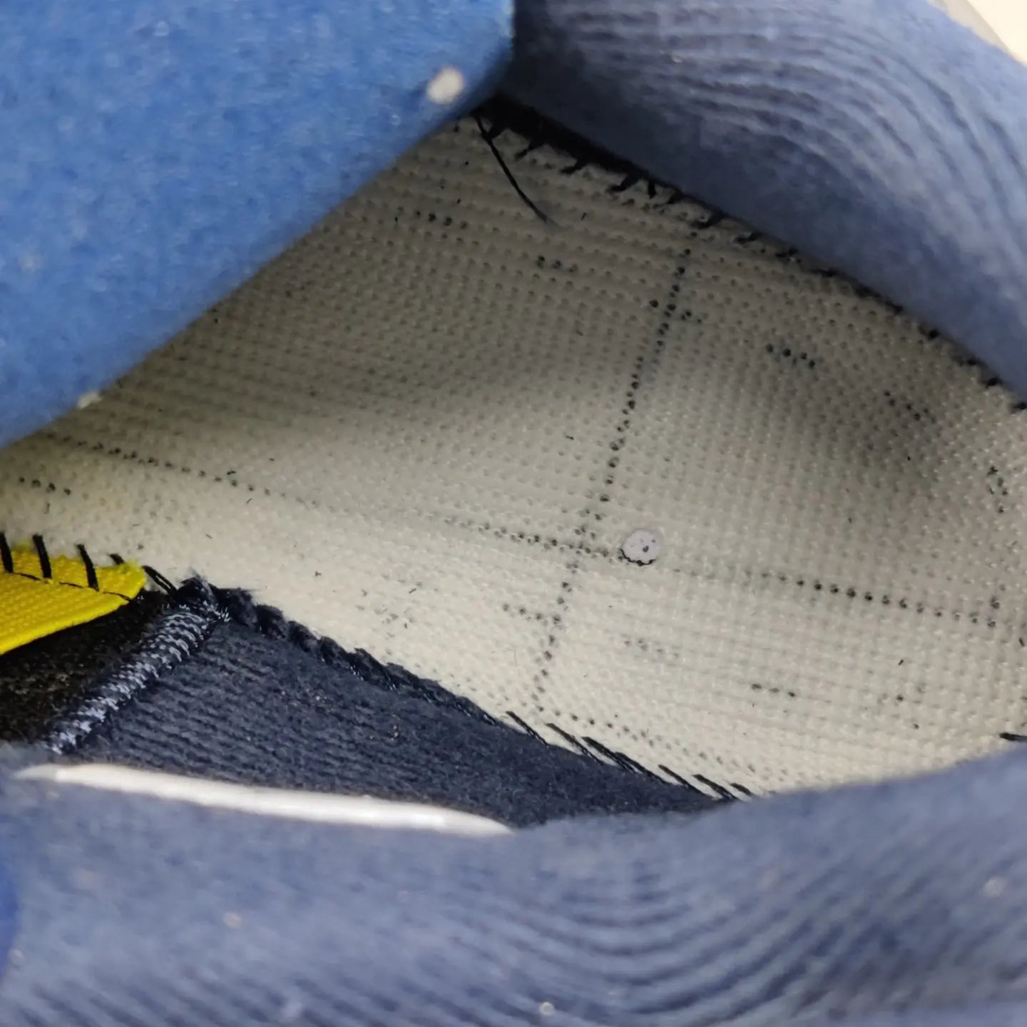 Air Jordan 4 Michigan (PE)