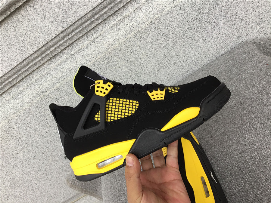 Air Jordan 4 Thunder
