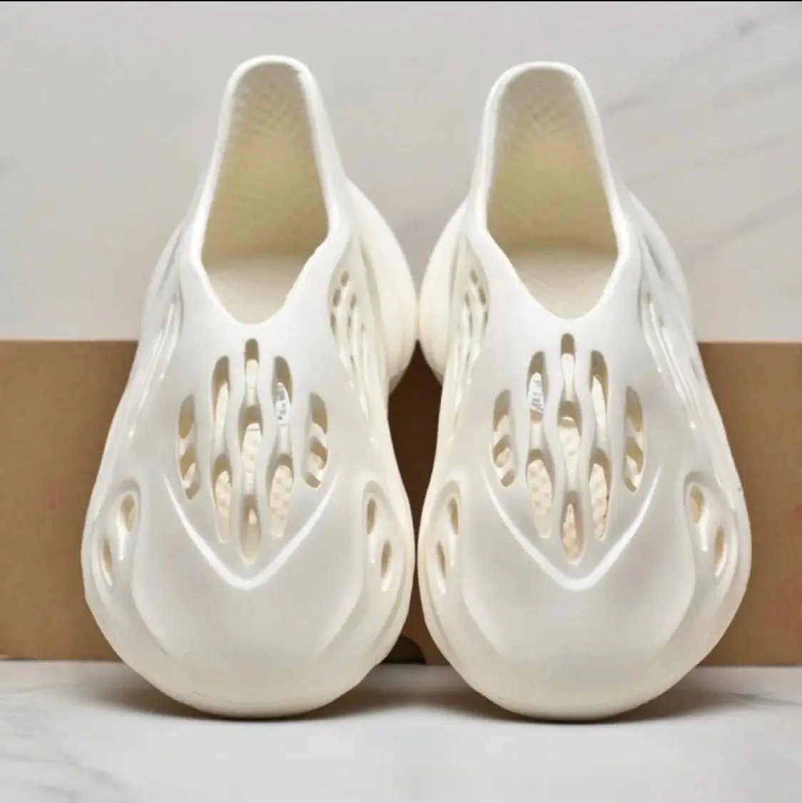 Yeezy Foam Runners Sand Elephand.shoes