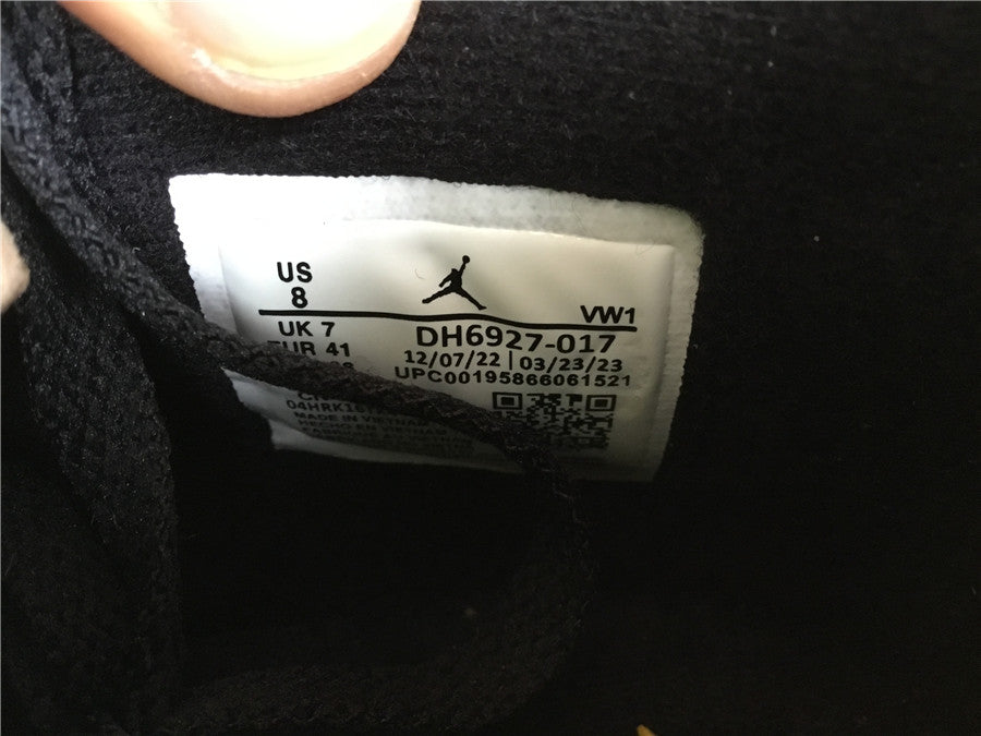 Air Jordan 4 "Thunder"