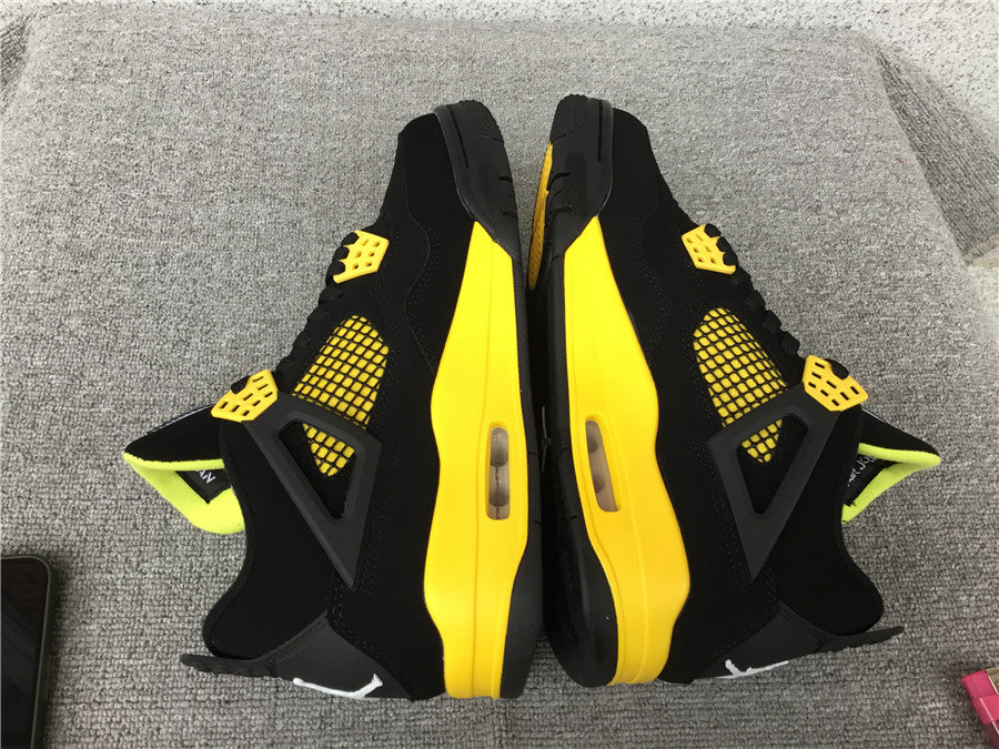 Air Jordan 4 "Thunder"