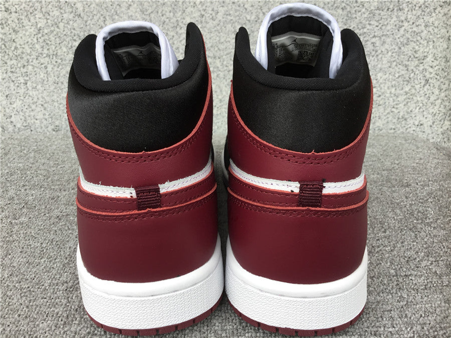 Jordan 1 Mid Bourdou
