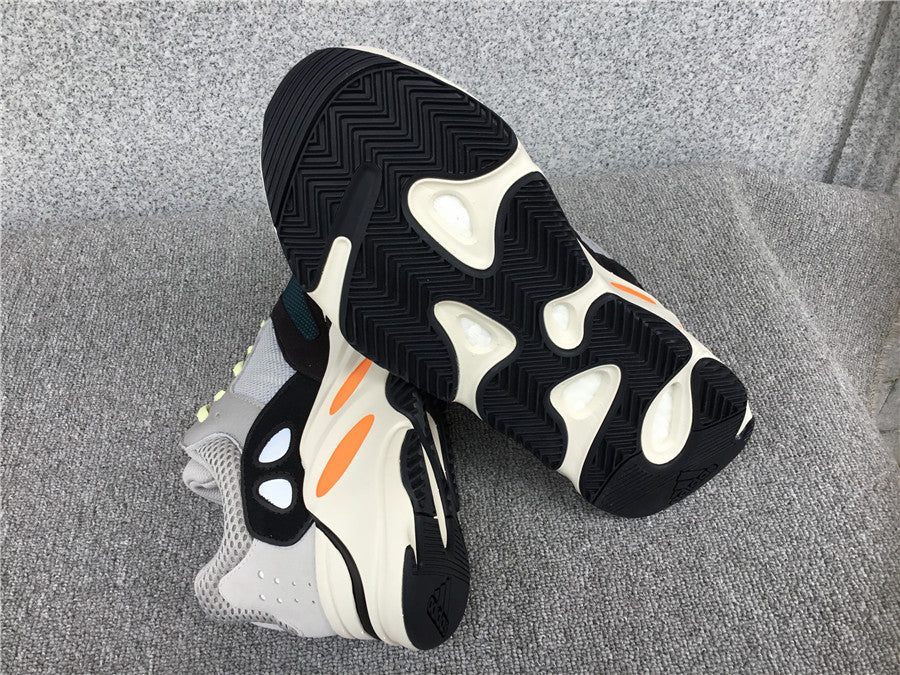 Yeezy 700 Runner