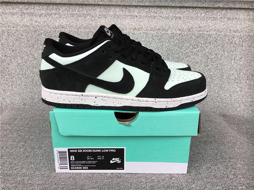 Nike Dunk Low "Panda"