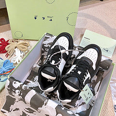 Off white Out of office black white