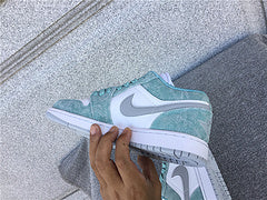 Air Jordan 1 Low "New Emerald"