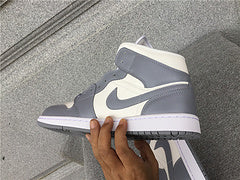 Air Jordan 1 Mid "Grey Sail"