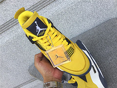Air Jordan 4 lightning