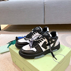 Off white Out of office black white
