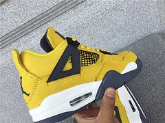 Air Jordan 4 lightning